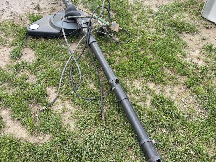 john-deere-planter-seed-vac-seed-auger-image-1