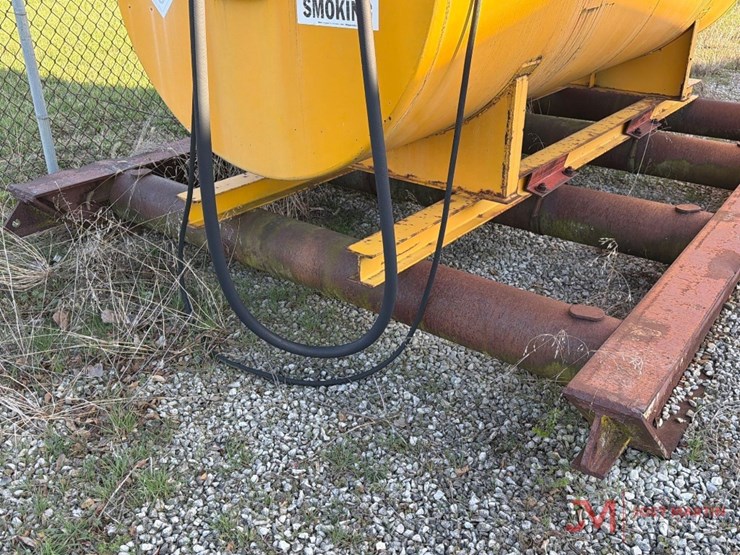 approximately-1,000-gallon-fuel-tank-image-3