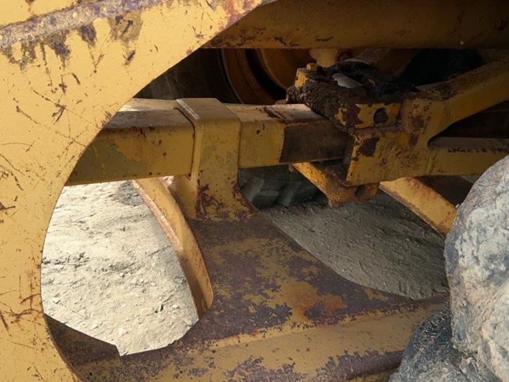caterpillar-621-image-89