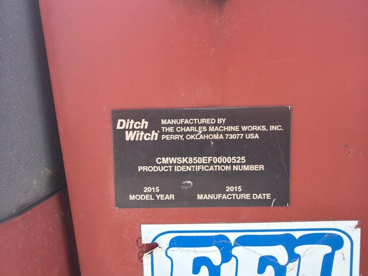 2015-ditch-witch-sk850-image-10