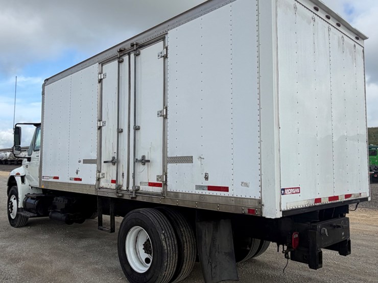 2008-international-durastar-4400-image-7