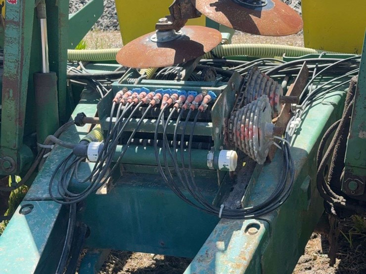 john-deere-7200-image-4