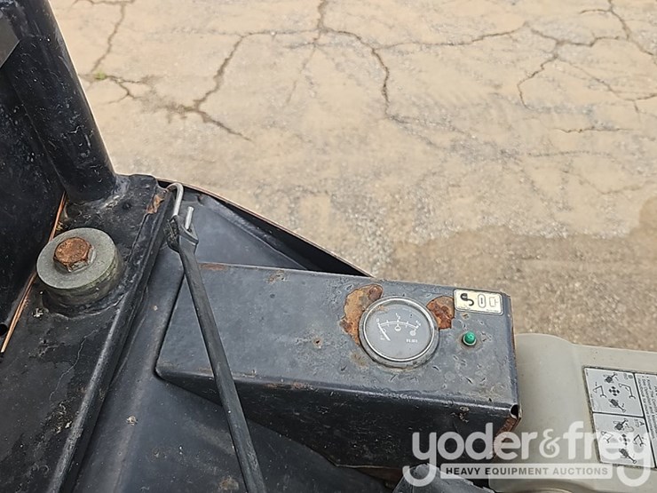 2013-bobcat-324m-image-28