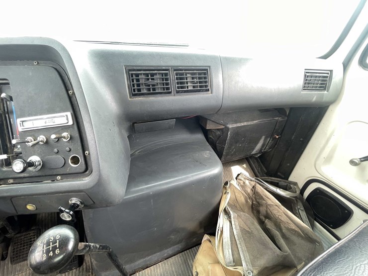 ford-l7000-image-106