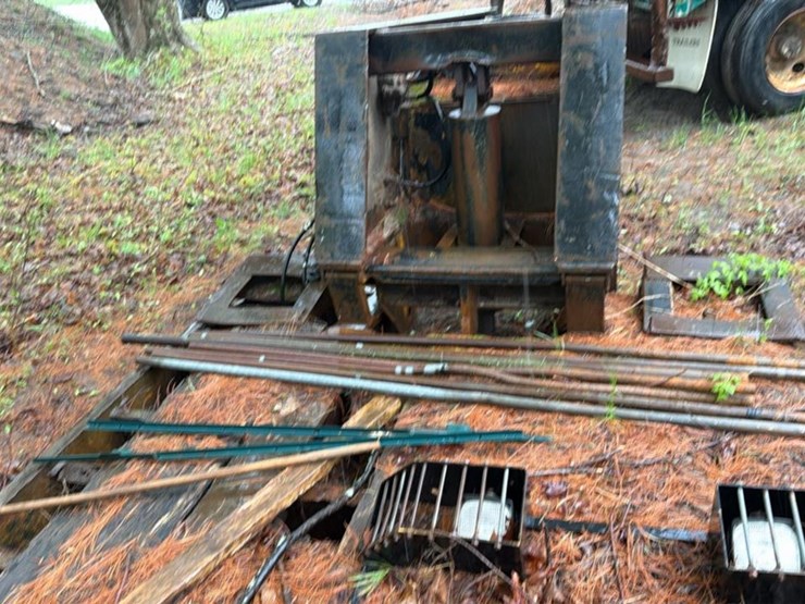 #168-•-1985-lowboy-equipment-trailer-image-8