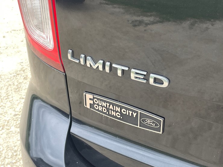 2011-ford-explorer-limited-image-12