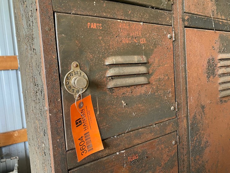 #3604-•-metal-storage-locker-image-4
