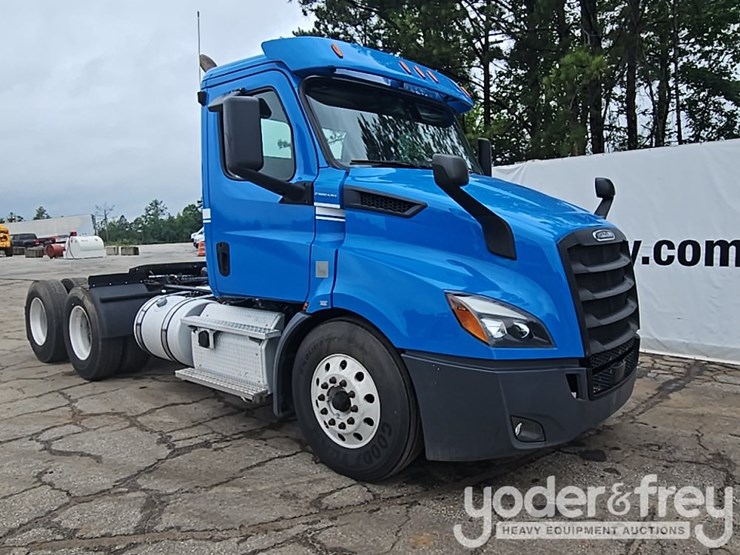 2019-freightliner-cascadia-116-image-7