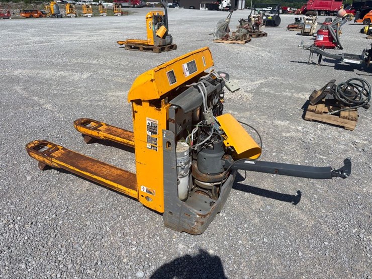#40-•-jugenheimer-parts-only---electric-pallet-jack-image-4