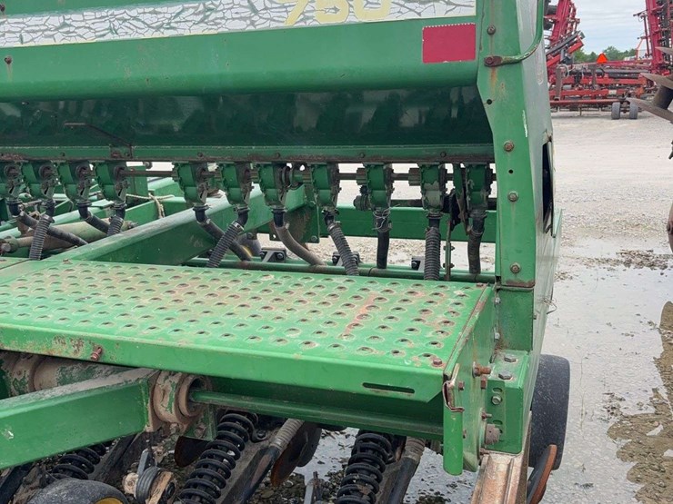 john-deere-750-image-11