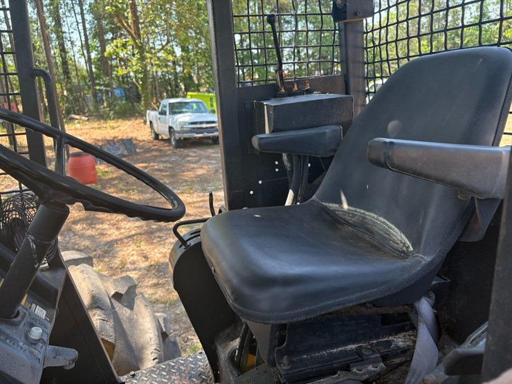 1983-john-deere-640-image-29