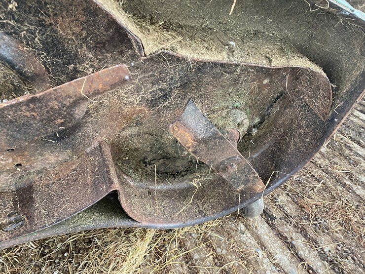 #3576-•-john-deere-mower-deck-image-10