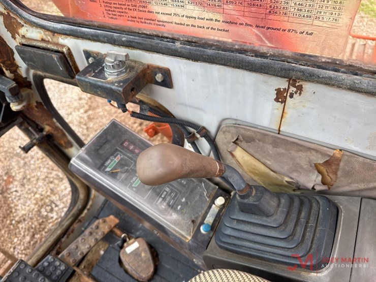 hitachi-ex270-lc-image-34
