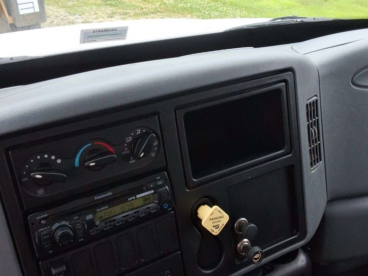 2007-international-durastar-4400-image-16