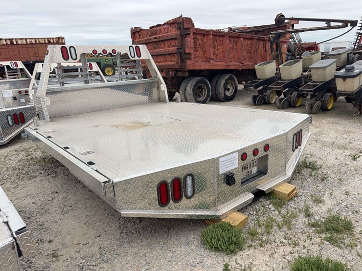 new-bradford-built-aluminum-flatbed,-96-x-114,-34"-frame-width,-60"-cab-to-axle,-fits-cab-and-chassis-dually-truck-any-make,-9ft-bed,-stock-#bb14177-image-4