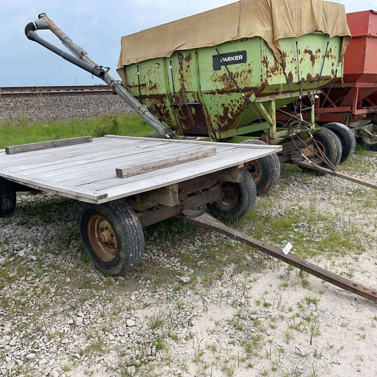 Hay Rack wagon, JD running gear with oak bed