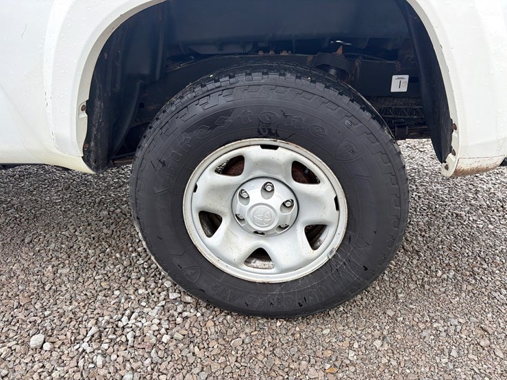 2017-toyota-tacoma-image-7