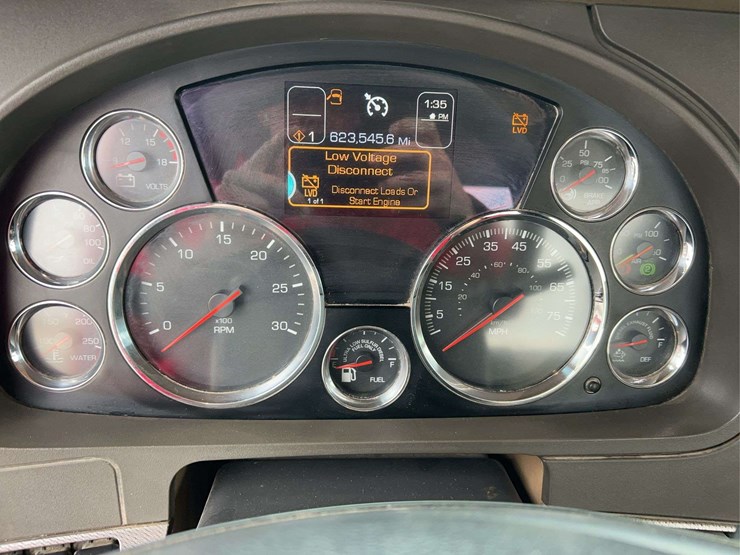 2016-kenworth-t680-image-21
