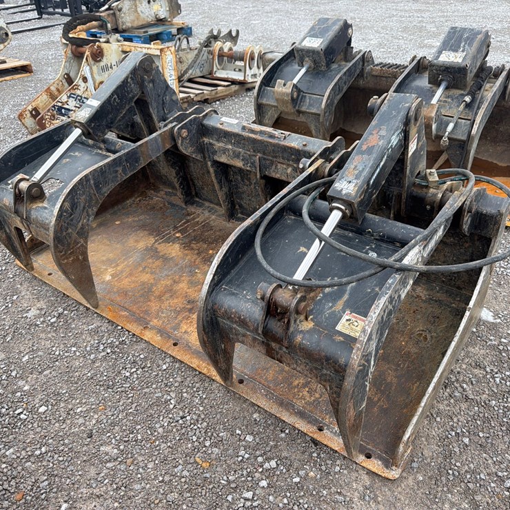 #85 • BLUE DIAMOND GRAPPLE BUCKET