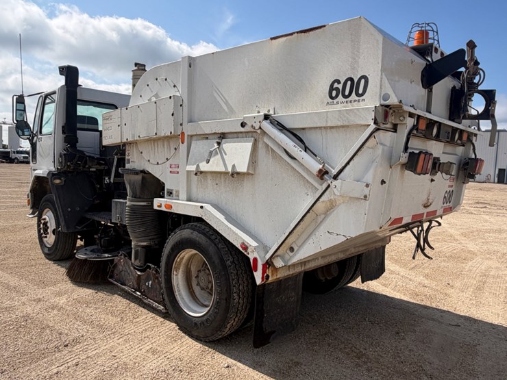 2000-freightliner-fc70-image-7