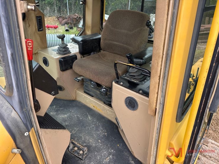 1996-deere-850c-image-23
