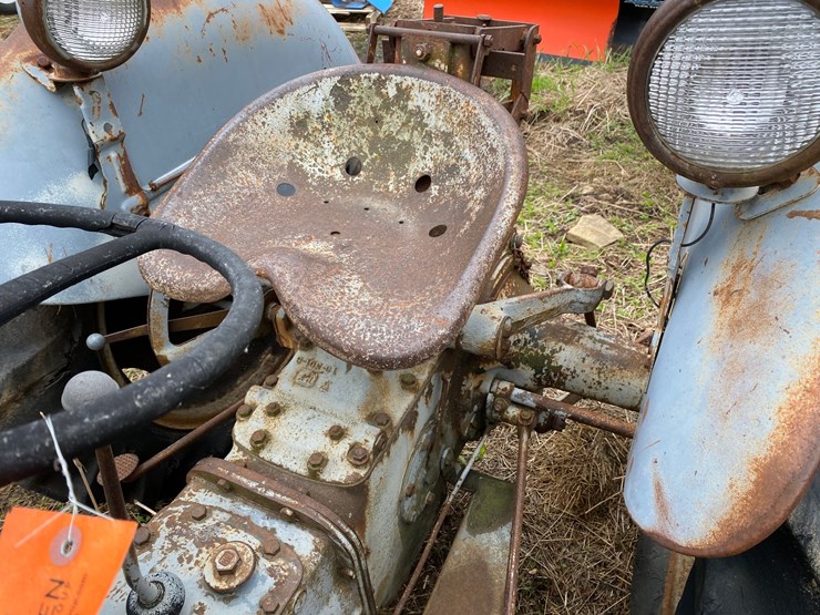 #3503-•-ferguson-wide-front-tractor-image-12