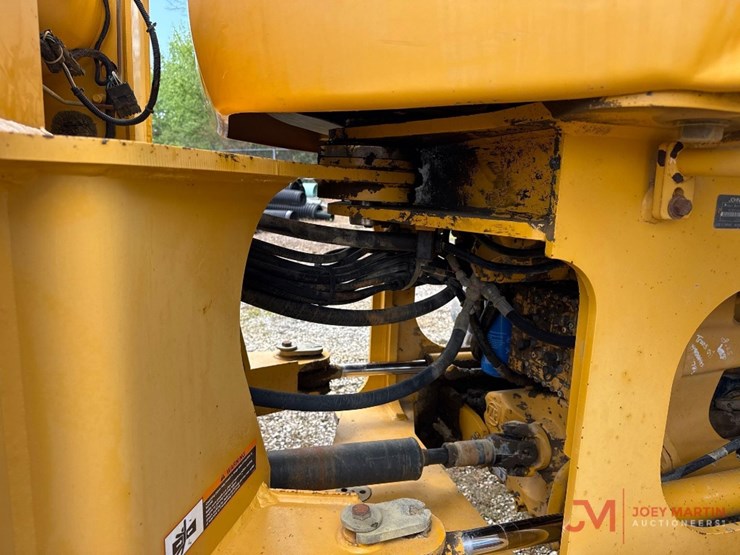 2000-deere-544h-image-15