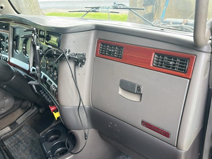 2006-kenworth-t800-image-66