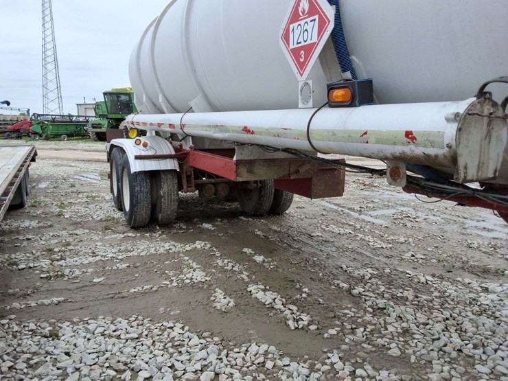 1987-trailmaster-tanker-image-10