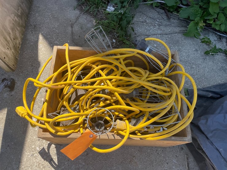 #6086-•-extension-cord-trouble-lights-and-tarp-image-2