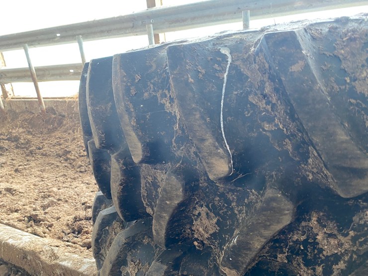 #3577-•-(2)-tractor-tires-on-rims-image-4