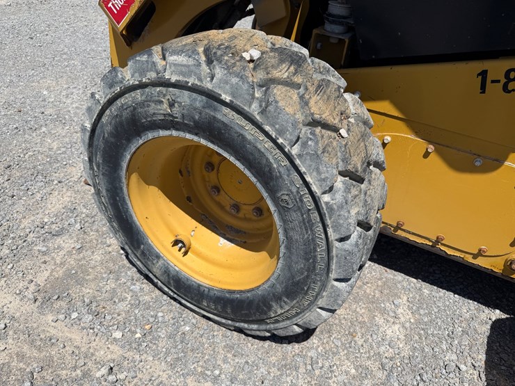 caterpillar-246d-image-6
