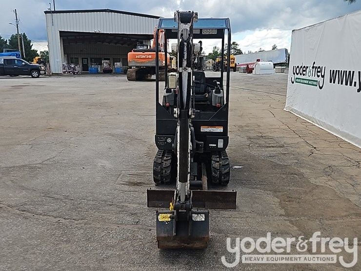 2013-bobcat-324m-image-8
