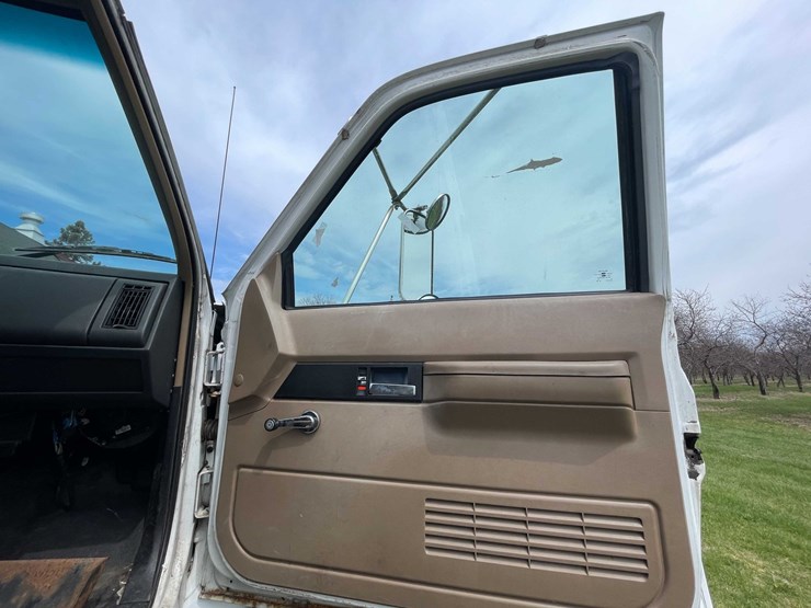 #4157-•-2000-gmc-c7500-(has-wi,-title)-image-116