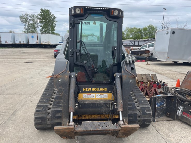 2019-new-holland-c232-image-2