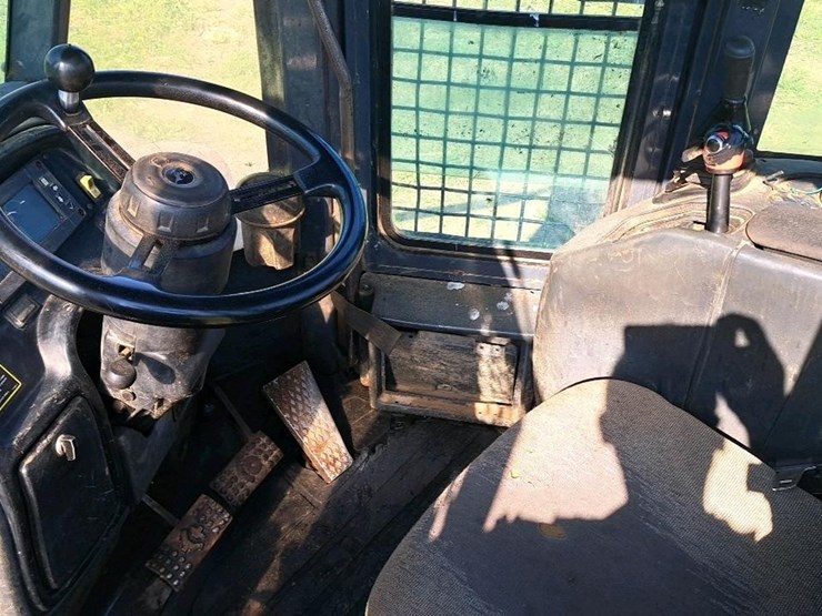 2006-deere-648-image-19