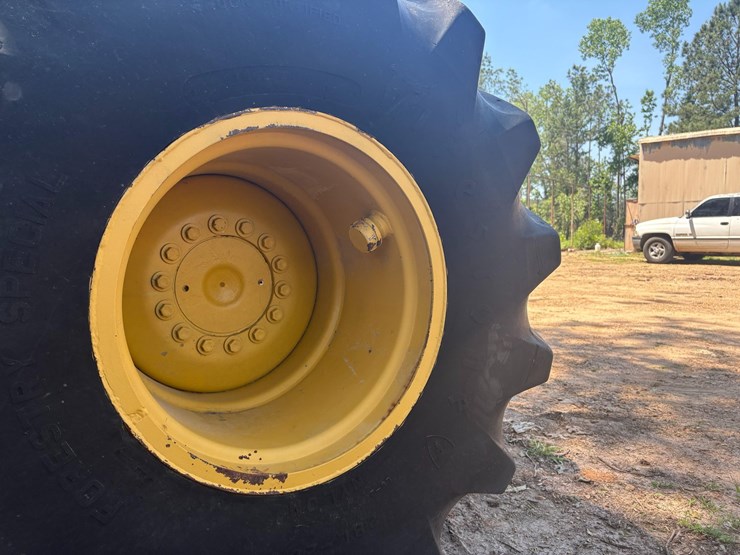 1983-john-deere-640-image-18