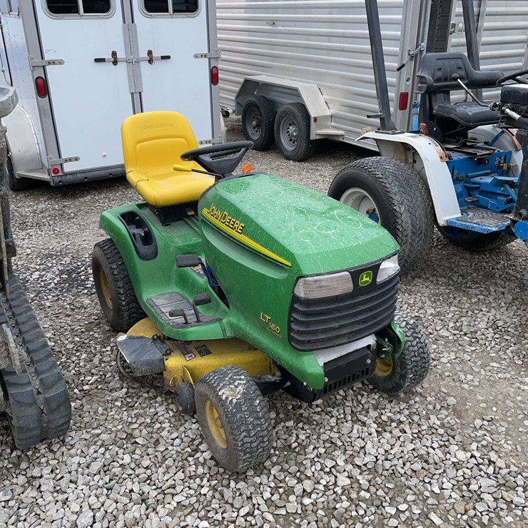 JOHN DEERE LT