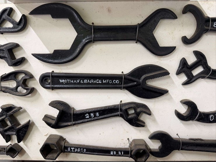 collection-of-cast-iron-wrenches-image-6