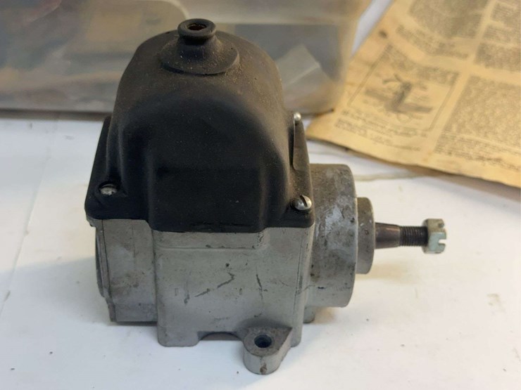 fairbanks-morse-type-rv11-magneto-and-related-parts-image-3