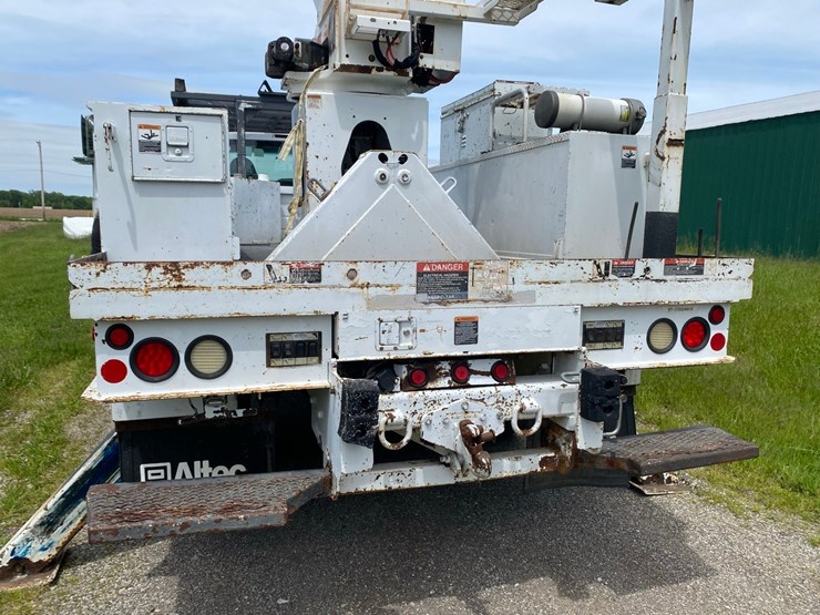 2008-ford-f-750-bucket-truck-image-6