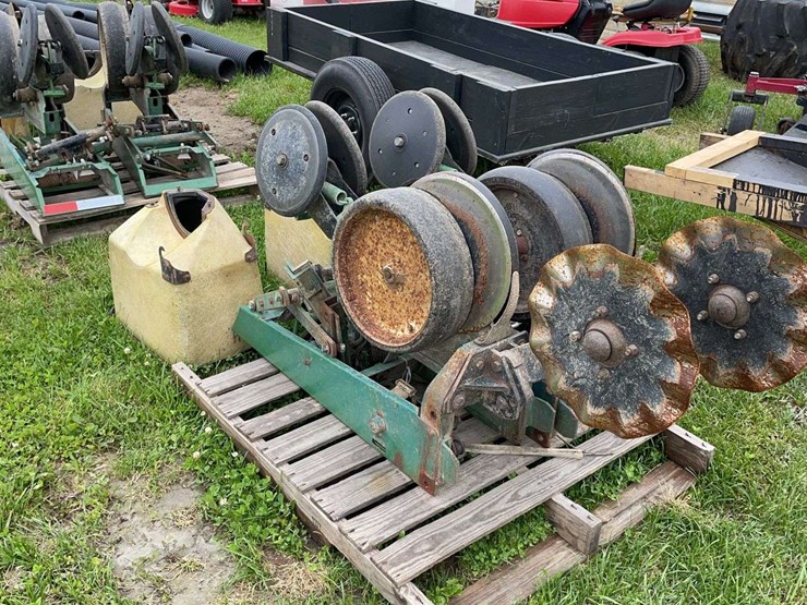 john-deere-7000-image-1