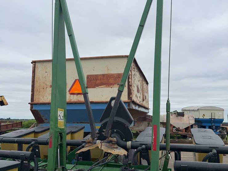 john-deere-7200-image-8