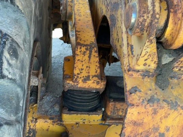 #131-•-bell-off-road-dump-truck-image-82