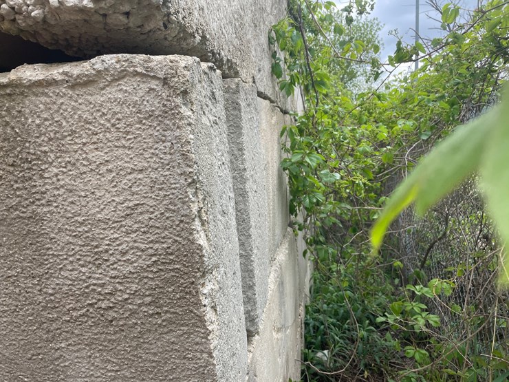 #6002-•-concrete-block-and-metal-salt-cover-structure-image-15