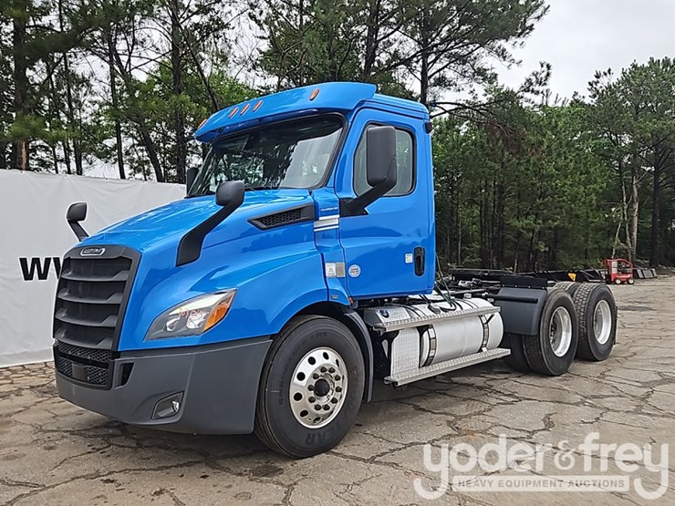 2019-freightliner-cascadia-116-image-1