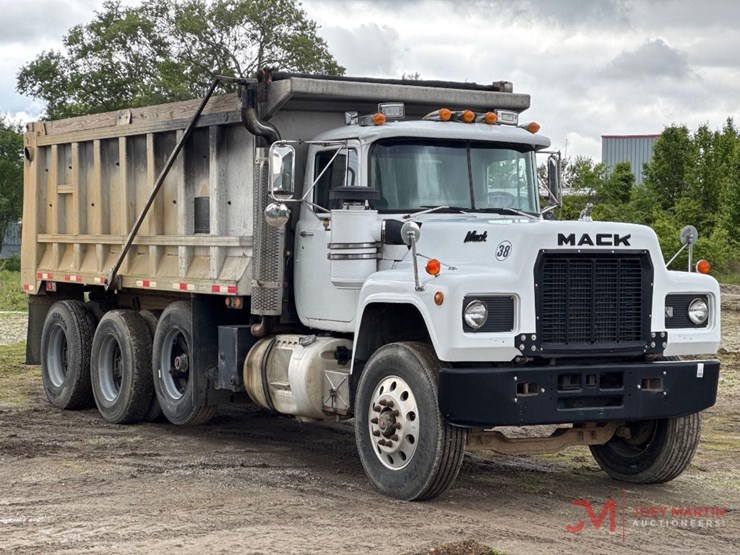 1988-mack-rd688s-image-1