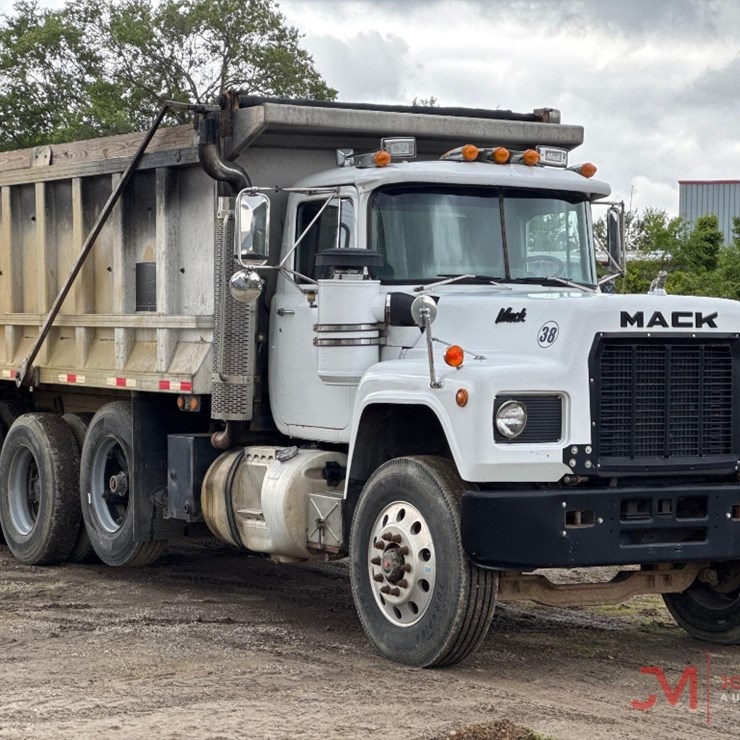 1988 MACK RD688S