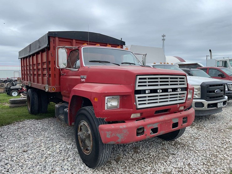 1982-ford-f700-image-1
