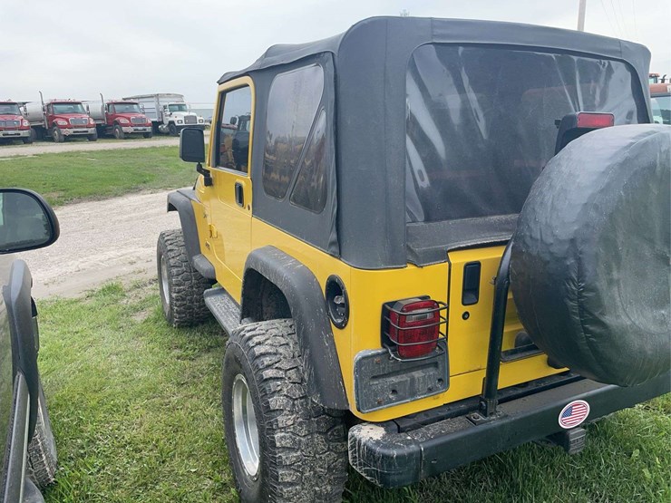 2001-jeep-wrangler-sport-image-4